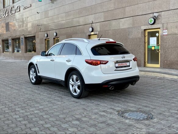 2013 Infiniti FX30d II (S51) Рестайлинг, белый, 2800000 рублей - вид 4