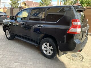 2014 Toyota Land Cruiser Prado 150 Series Рестайлинг 1, чёрный, 3200000 рублей, вид 4