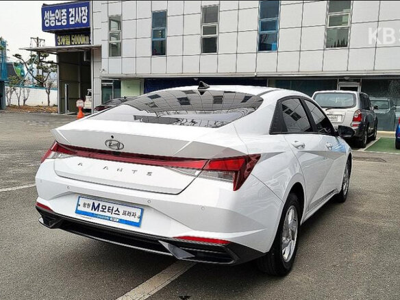 2023 Hyundai Avante VII, белый - вид 5