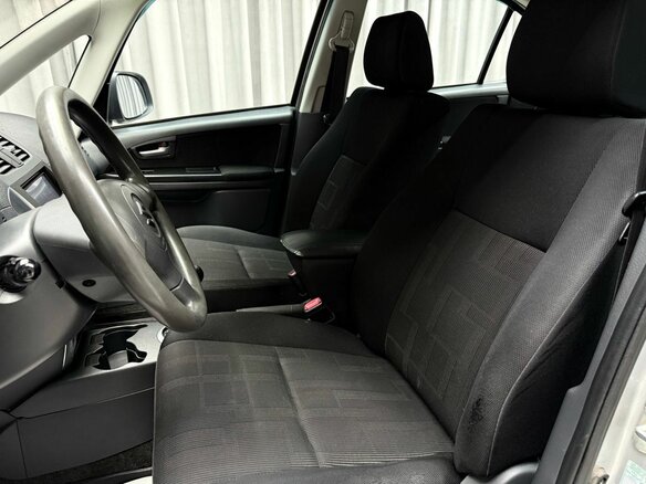 2010 Suzuki SX4 I (Classic) Рестайлинг, серебристый, 744000 рублей - вид 23