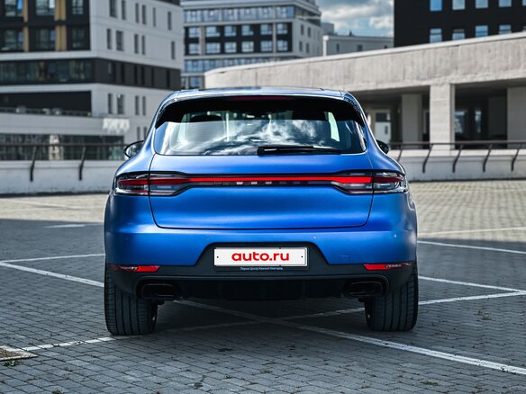 2019 Porsche Macan I Рестайлинг, синий, 4999000 рублей - вид 9