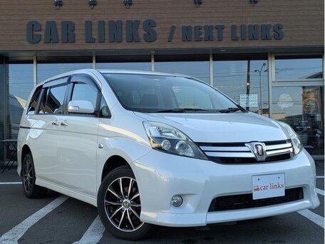 2017 Toyota ISis I Рестайлинг, белый, 1520000 рублей, вид 1