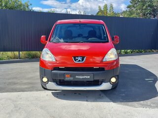 2010 Peugeot Partner II, красный, 699000 рублей, вид 2