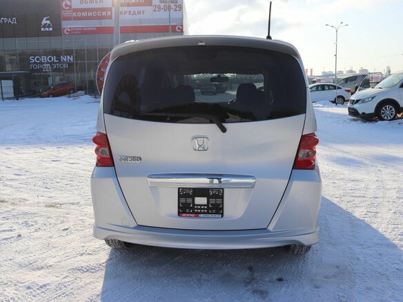 2008 Honda Freed I, серый, 1100000 рублей - вид 3