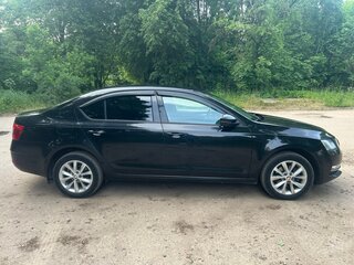 2018 Skoda Octavia III (A7) Рестайлинг, чёрный, 1450000 рублей, вид 3