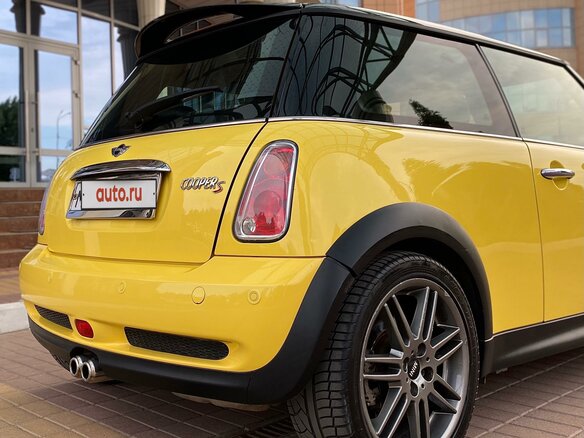 2004 Mini Hatch Cooper S I (R50), жёлтый - вид 11