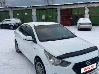 2017 Hyundai Solaris II, белый, 750000 рублей, вид 3