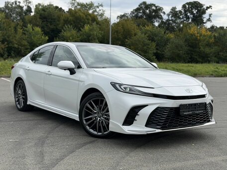 Toyota Camry IX (XV80) China Market