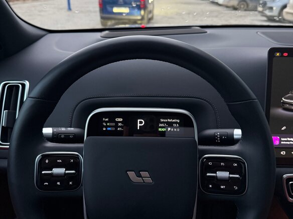 2024 Li Auto (Lixiang) L9 52.3 kWh I Рестайлинг, чёрный, 9000000 рублей - вид 12