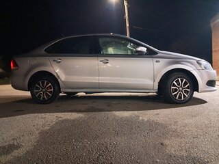 2013 Volkswagen Polo V, серебристый, 500000 рублей, вид 1
