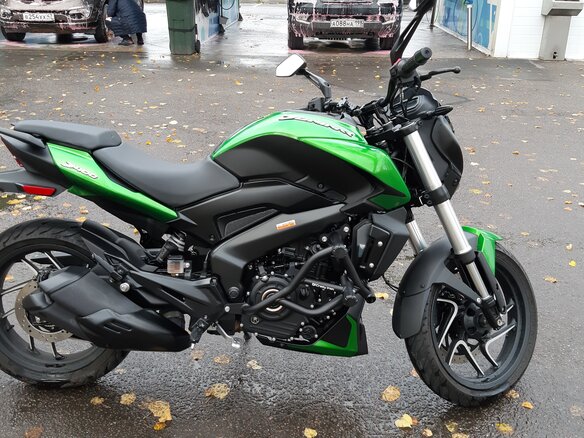 2022 Bajaj Dominar 400, зелёный, 390000 рублей - вид 4