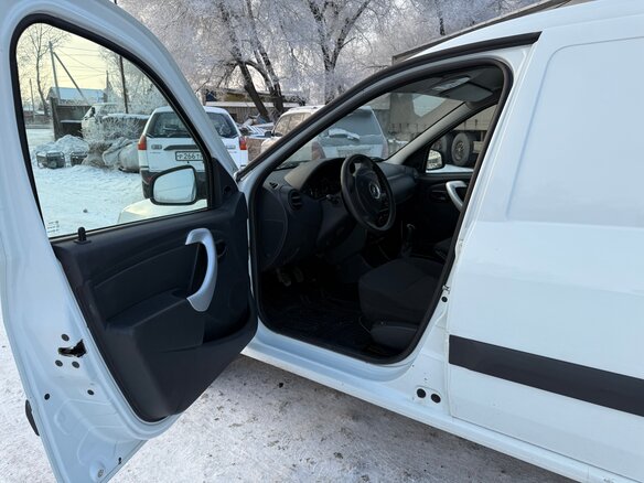 2018 Lada (ВАЗ) Largus I, белый, 890000 рублей - вид 8