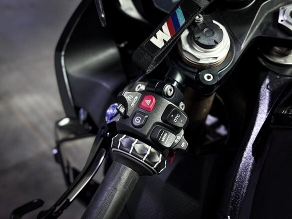 2024 BMW S 1000 RR, чёрный, 1750000 рублей - вид 7