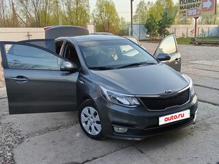 2015 Kia Rio 6-speed III, серый, 1050000 рублей, вид 2