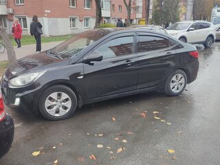 2014 Hyundai Solaris I, чёрный, 800000 рублей, вид 3