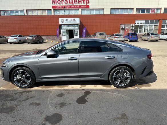 2024 Kia K5 III, серый, 3250000 рублей - вид 10
