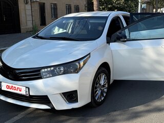 2013 Toyota Corolla XI (E160, E170, E180), белый, 1090000 рублей, вид 1