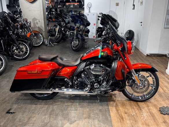 2014 Harley-Davidson Road King Special, красный, 1899000 рублей - вид 2