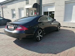 2005 Mercedes-Benz CLS 500 I (C219), чёрный, 1450000 рублей, вид 3