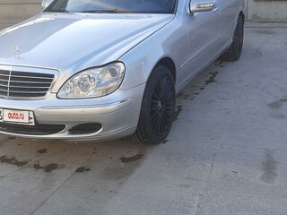 2003 Mercedes-Benz S-Класс 350 Long IV (W220) Рестайлинг, серебристый, 1050000 рублей, вид 3