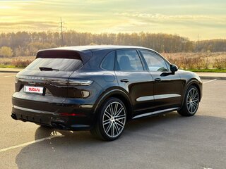 2019 Porsche Cayenne III, чёрный, 5100000 рублей, вид 4
