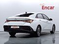 2023 Hyundai Avante VII Рестайлинг, белый, 1950000 рублей - вид 1
