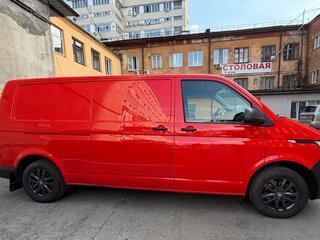 2021 Volkswagen Transporter Long T6 Рестайлинг, красный, 4790000 рублей, вид 4