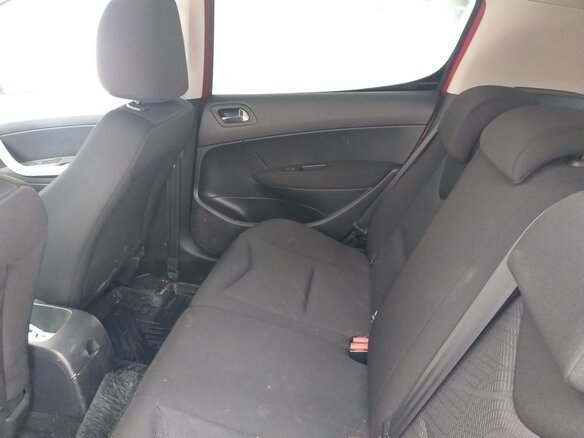 2010 Peugeot 308 I, красный, 530000 рублей - вид 13
