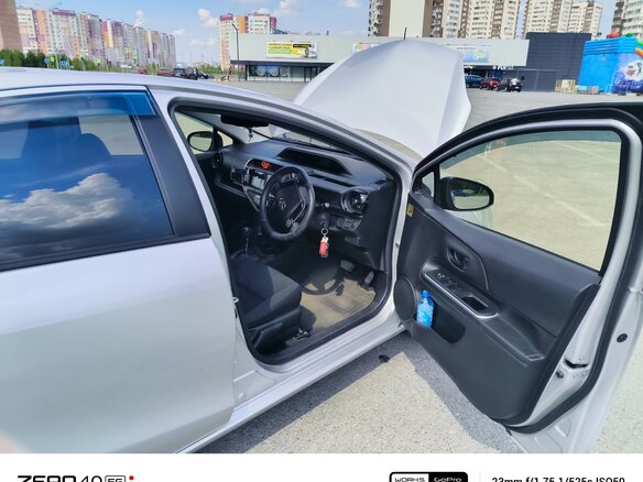 2017 Toyota Aqua I Рестайлинг, серый, 1100000 рублей - вид 5