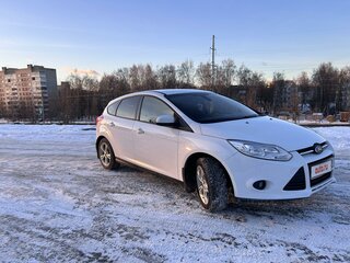 2014 Ford Focus III, белый, 890000 рублей, вид 4