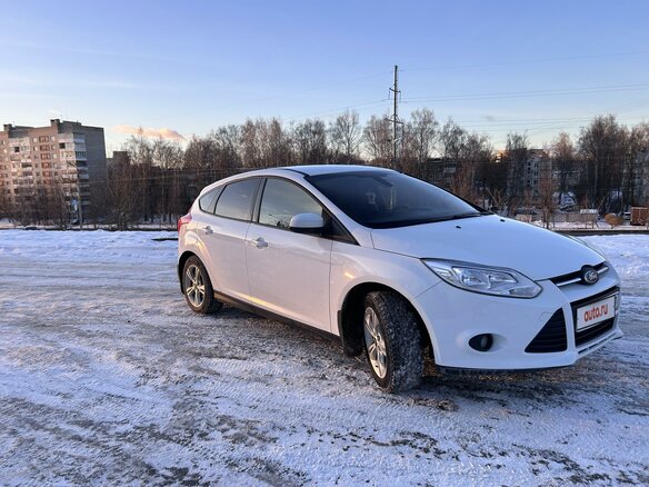 2014 Ford Focus III, белый, 890000 рублей - вид 3