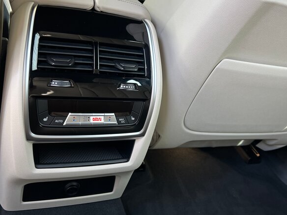 2019 BMW X5 40i IV (G05/G18), чёрный, 7300000 рублей - вид 13