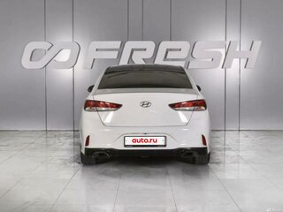 2017 Hyundai Sonata VII (LF) Рестайлинг, белый, 1490000 рублей, вид 2