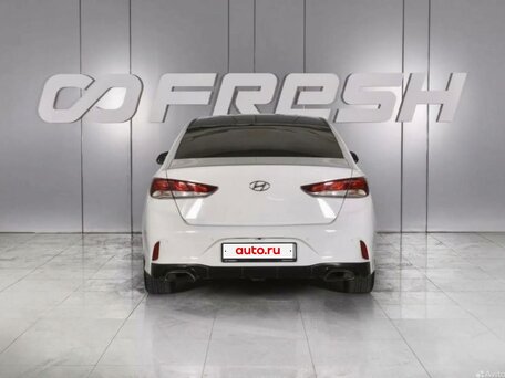 2017 Hyundai Sonata VII (LF) Рестайлинг, белый, 1490000 рублей, вид 2