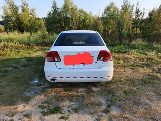 2001 Honda Civic Ferio III, белый, 299000 рублей, вид 3
