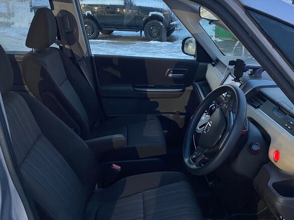 2019 Honda Freed II, серый, 1400000 рублей - вид 15