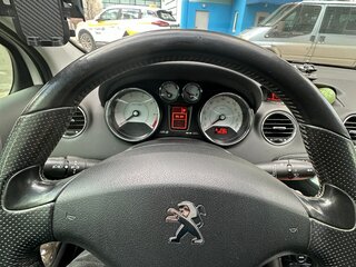 2011 Peugeot 308 I Рестайлинг, белый, 600000 рублей, вид 5