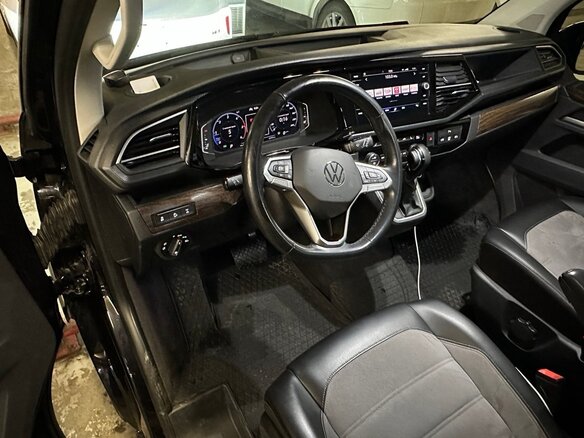 2020 Volkswagen Multivan Long T6 Рестайлинг, чёрный, 7190000 рублей - вид 4