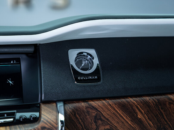 2018 Rolls-Royce Cullinan I (Series I), серый, 27900000 рублей - вид 12