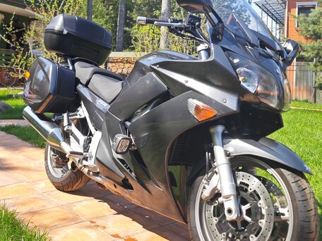 2011 Yamaha FJR1300, серый, 650000 рублей, вид 2