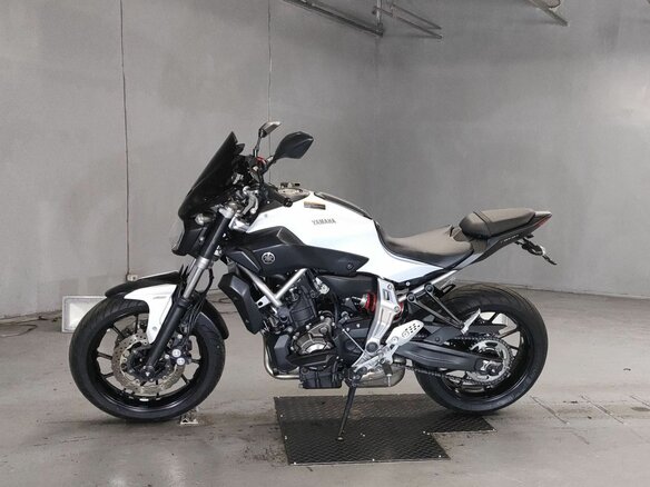 2016 Yamaha MT-07 (FZ-07), белый, 695000 рублей - вид 17