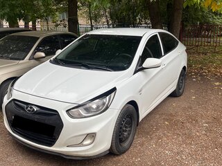 2013 Hyundai Solaris I, белый, 499800 рублей, вид 1