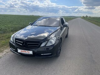 2011 Mercedes-Benz E-Класс 200 7G-Tronic IV (W212, S212, C207), чёрный, 1400000 рублей, вид 3