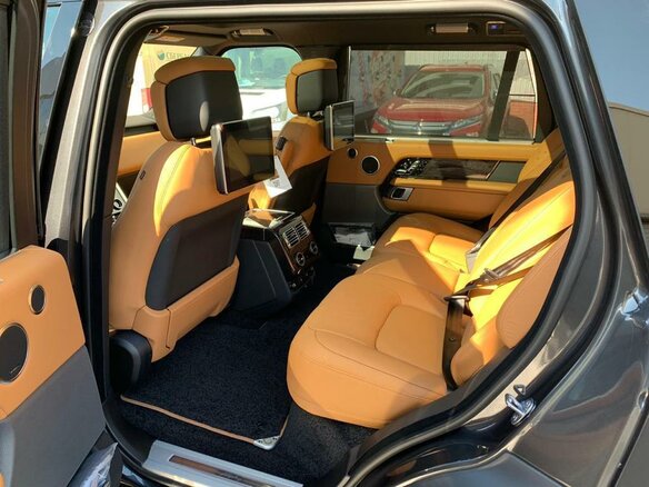 2020 Land Rover Range Rover Long IV Рестайлинг, серый, 9750000 рублей - вид 11