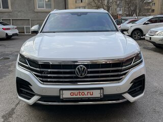 2019 Volkswagen Touareg III, белый, 7500000 рублей, вид 1
