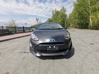 2019 Toyota Aqua I Рестайлинг 2, серый, 1450000 рублей, вид 4