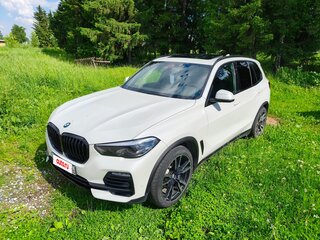 2019 BMW X5 40i IV (G05/G18), белый, 5700000 рублей, вид 2
