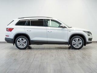 2019 Skoda Kodiaq I, белый, 3079000 рублей, вид 5