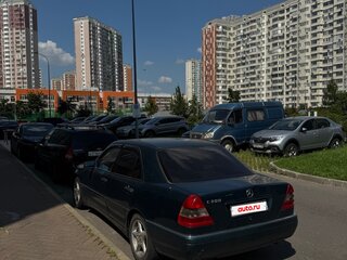 1994 Mercedes-Benz C-Класс 200 I (W202), зелёный, 400000 рублей, вид 4