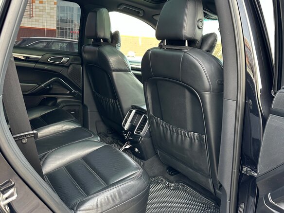 2010 Porsche Cayenne S Hybrid II (958), чёрный, 3000000 рублей - вид 12